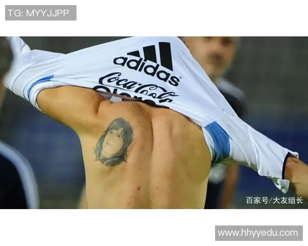 足球明星纹身老虎的背后故事与他的人生经历揭秘