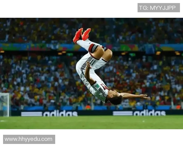 足球明星进球时的经典庆祝动作图解与背后的故事分享